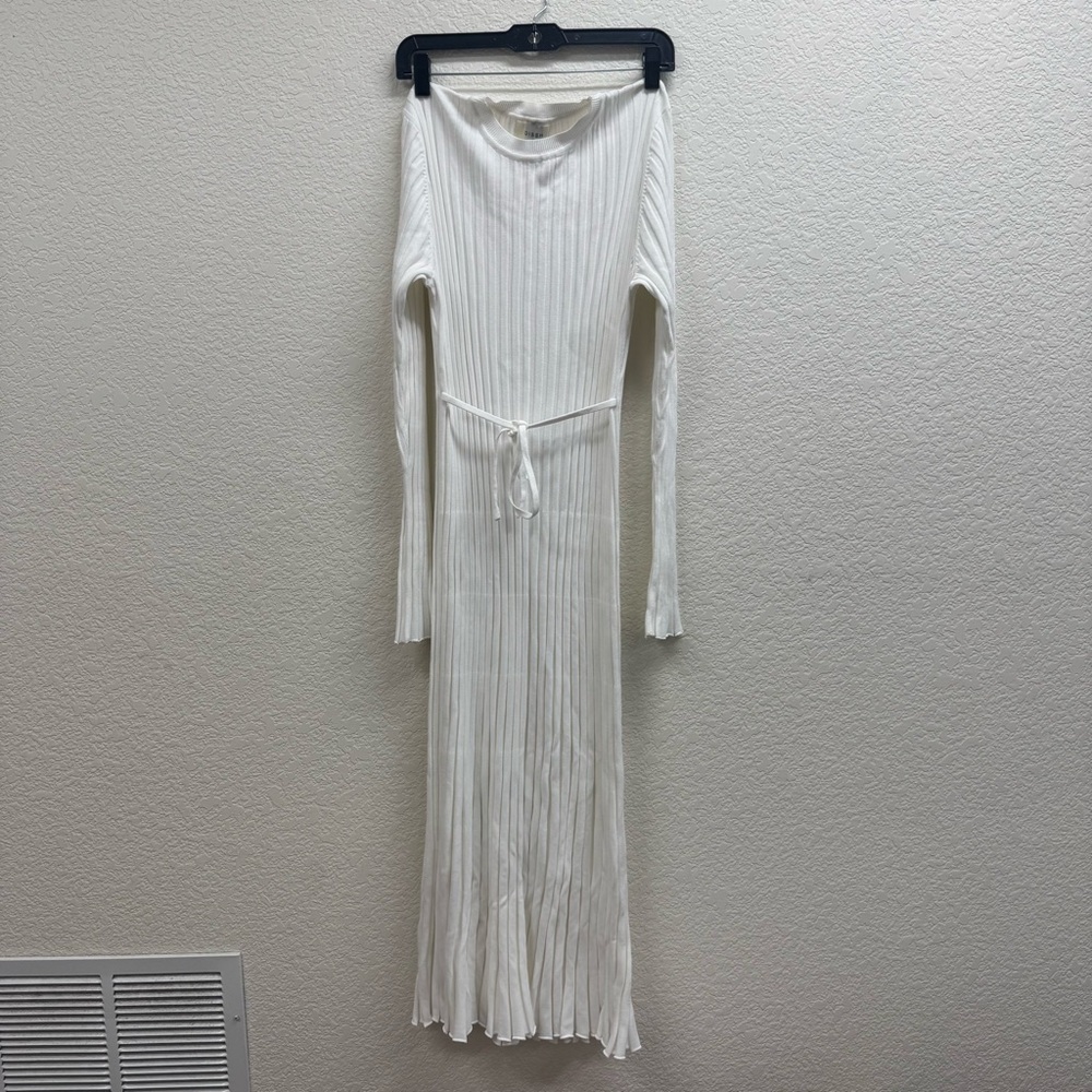 DISSH White Long Sleeve Ribbed Dress